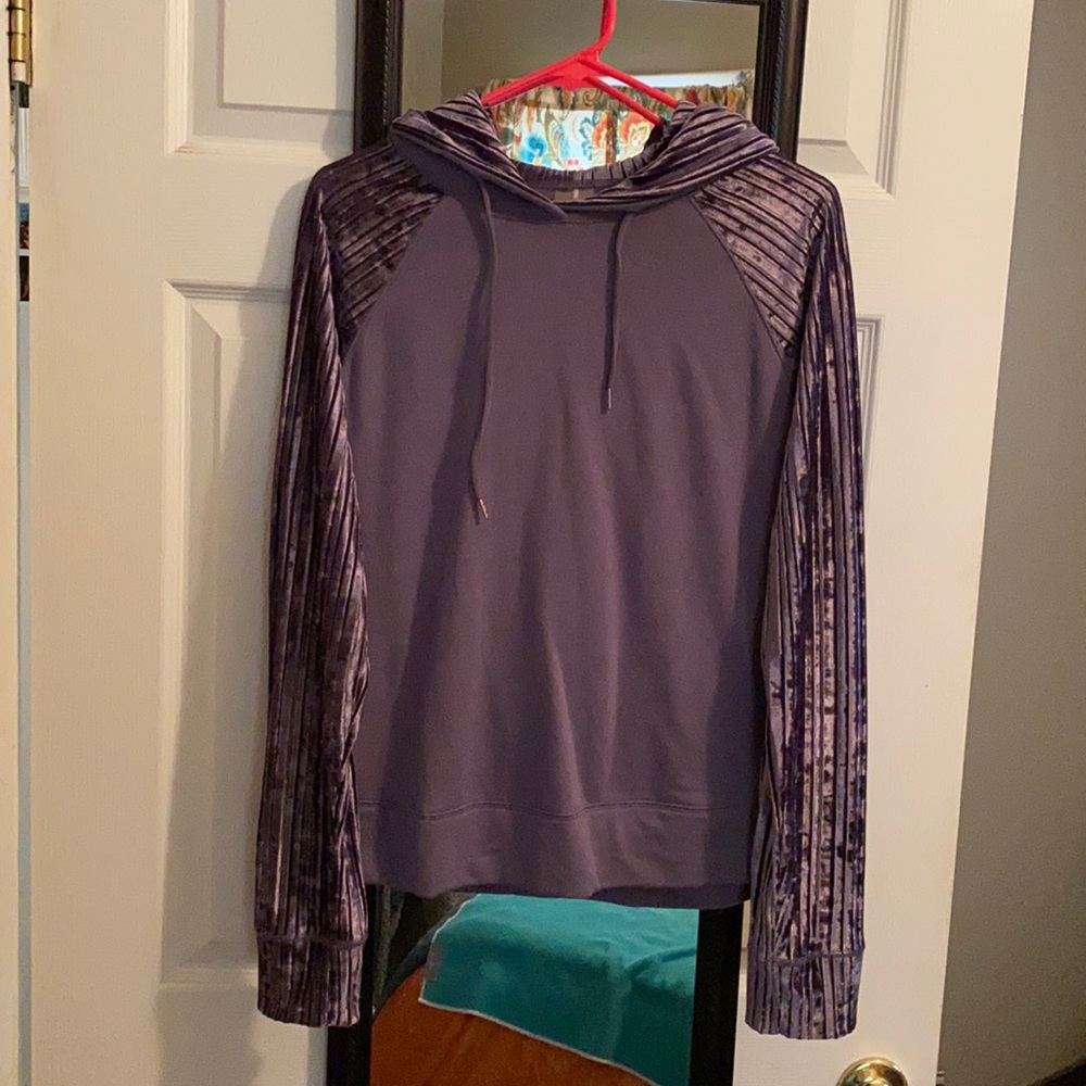 Calia by Carrie Underwood hooded sweatshirt